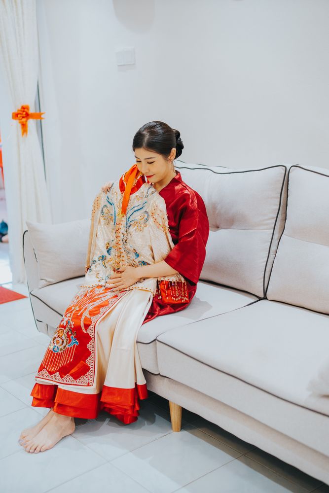 Tang Kwa gown, photo 2 of 3